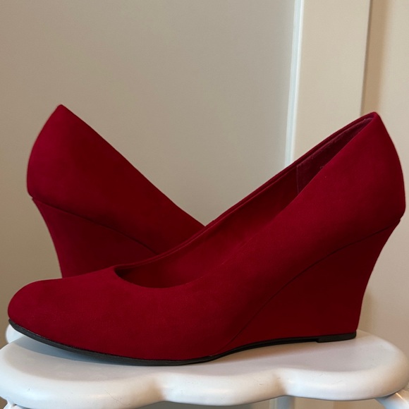 dexflex comfort Shoes - Dexflex Comfort Bold Red Wedges